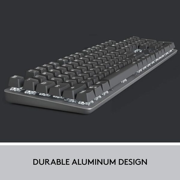 ⁦لوجيتك K845 Mechanical Illuminated Keyboard – لوحة مفاتيح ميكانيكية بإضاءة خلفية، مزودة بمفاتيح TTC Red، وأرجل قابلة للتعديل لتوفير ميلان قوي، تصميم كامل الحجم مع هيكل علوي من الألمنيوم، تحتوي على 104 مفتاحًا، اتصال سلكي عبر USB، ومتوافقة مع Windows⁩ - الصورة ⁦5⁩